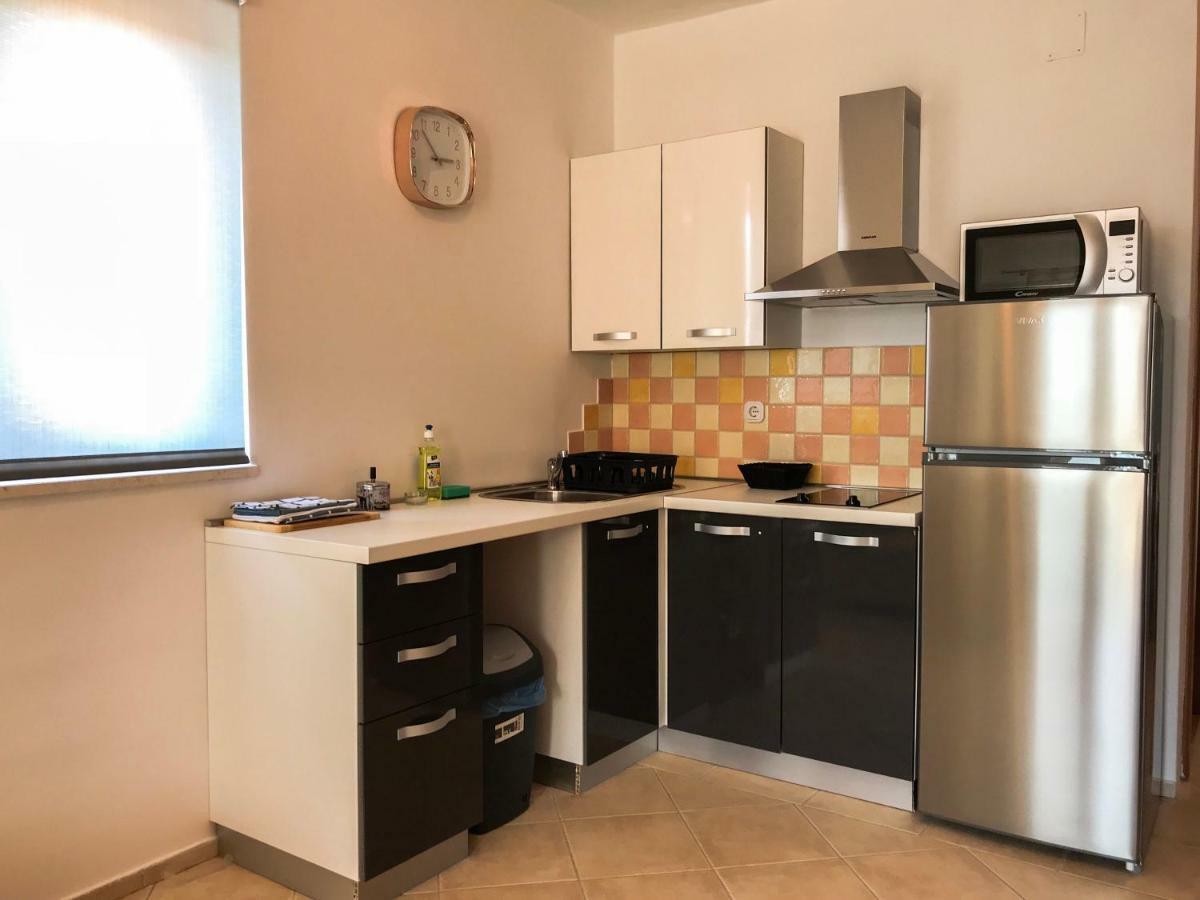 Mr. Hall Apartments Barbat na Rabu Экстерьер фото