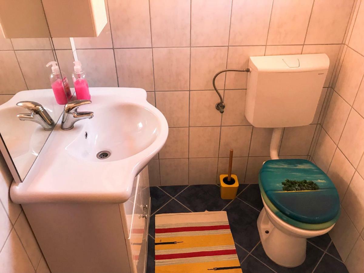 Mr. Hall Apartments Barbat na Rabu Экстерьер фото